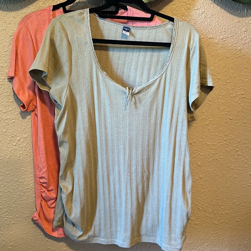 Maternity Tops - Picture 2 of 3